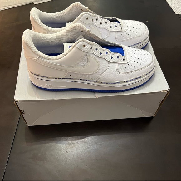 Lebron Air Force One “uninterrupted” - Picture 2 of 5